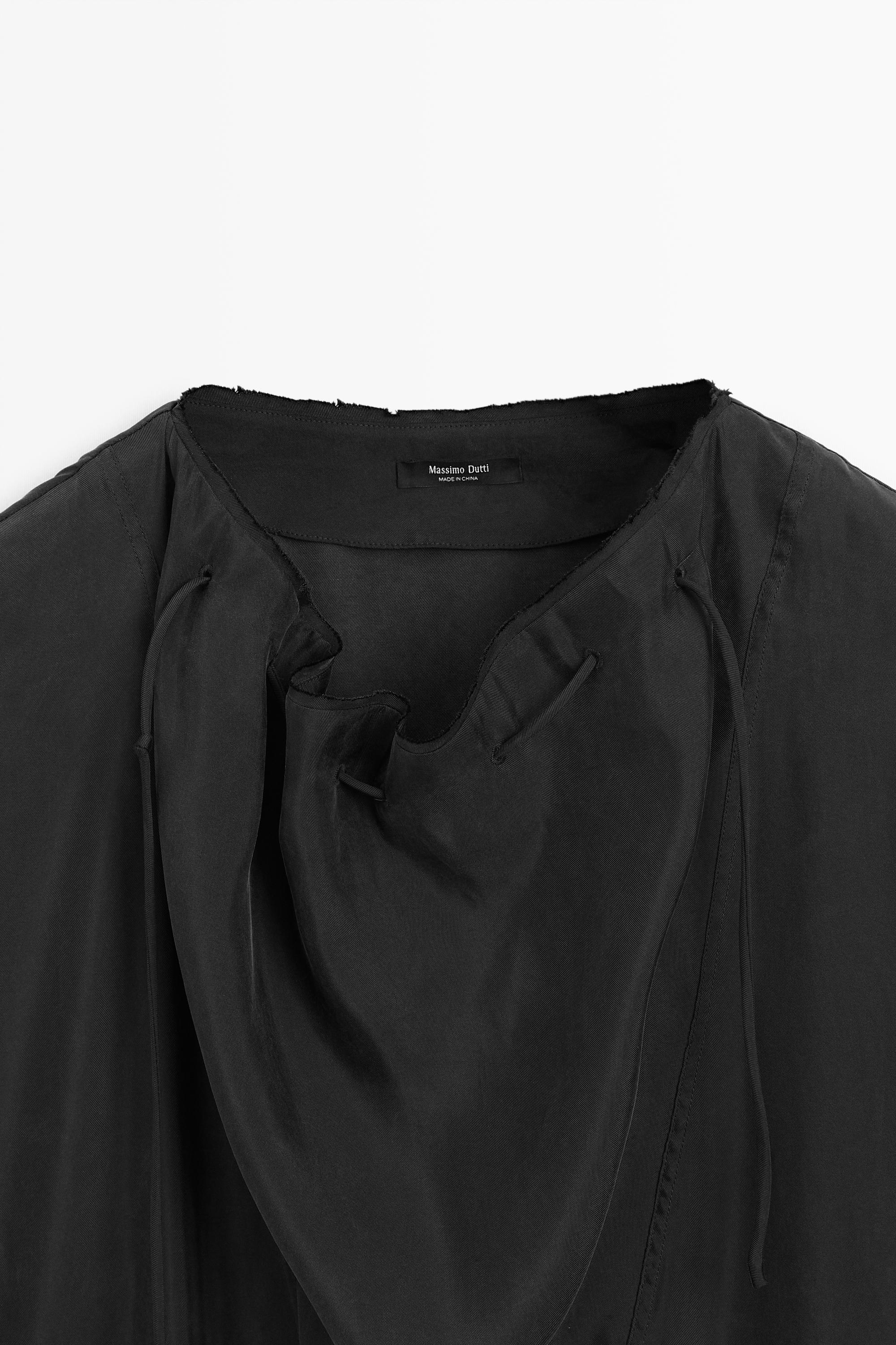 Fluid midi dress with collar detail